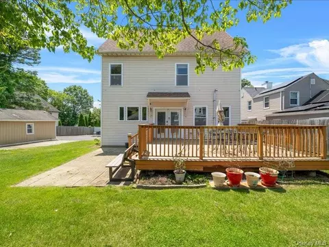 Exterior - 283 Harrison Ave, Harrison, NY 10528 photo 2 of 5