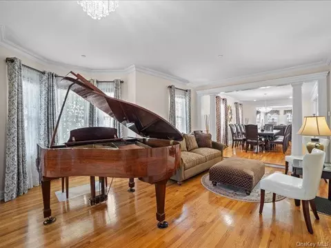Living - 283 Harrison Ave, Harrison, NY 10528 photo 3 of 4