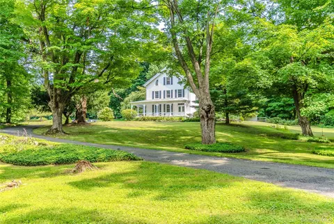 Exterior - 250 Old St Rte 32, Cornwall, NY 10930 photo 3 of 12
