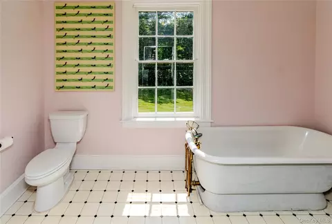 Bath - 250 Old St Rte 32, Cornwall, NY 10930 photo 3 of 3