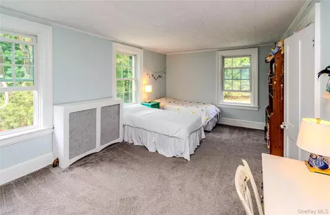 Bedroom - 250 Old St Rte 32, Cornwall, NY 10930 photo 3 of 9