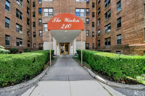 210 Martine Ave #5F, White Plains, NY 10601
