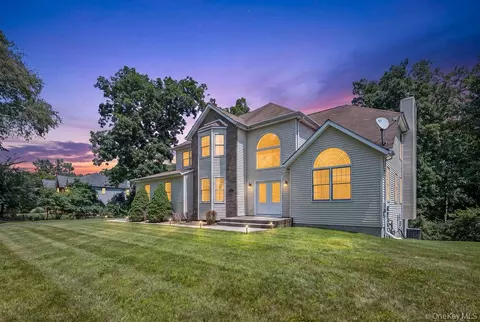 5 Lea Ct, Ramapo, NY 10970