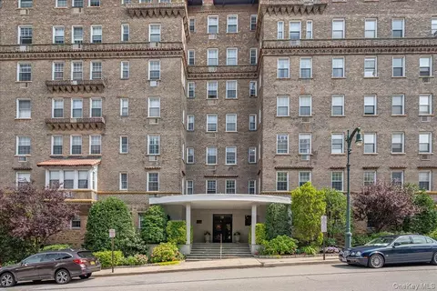 16 N Chatsworth Ave #606, Larchmont, NY 10538