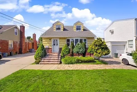 2503 3rd Ave, East Meadow, NY 11554