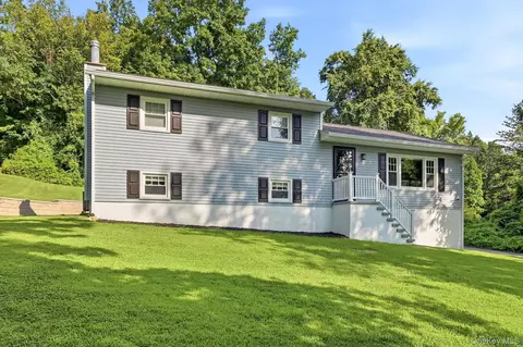 8 Brothers Rd, Beekman, NY 12570