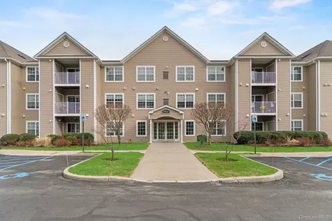 1104 Jacobs Hill Rd, Cortlandt, NY 10567