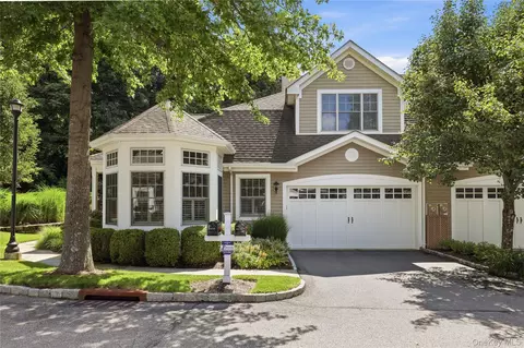 8 Gerber Ct, Mount Kisco, NY 10549