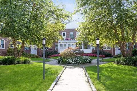 1385 Broadway #A-34, Hempstead, NY 11577