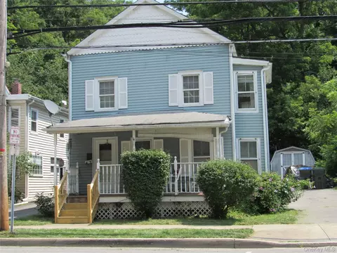 151 Main St, Chester, NY 10918