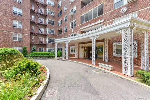 67-66 108th St # C61, New York, NY 11375