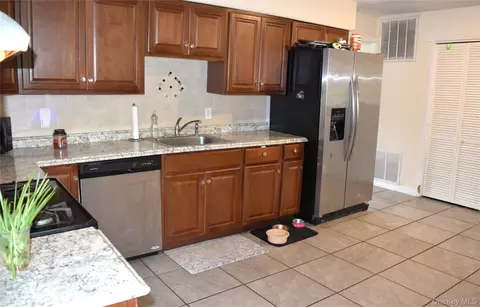 Kitchen - 14 Perry Rd, Cornwall, NY 12518 photo 2 of 3