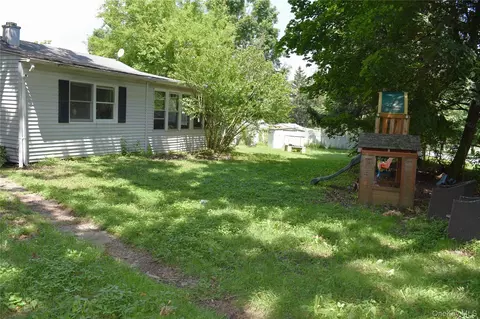 Exterior - 14 Perry Rd, Cornwall, NY 12518 photo 3 of 4