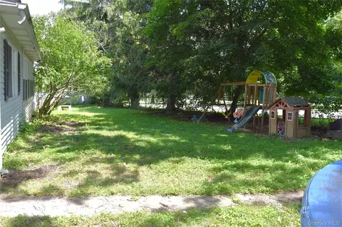 Exterior - 14 Perry Rd, Cornwall, NY 12518 photo 2 of 4