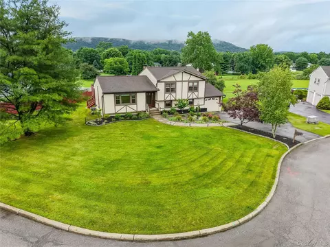 23 Buckingham Pl, Washingtonville, NY 10992