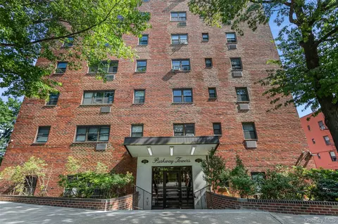 1910 Pelham Pkwy S #5C, New York, NY 10461
