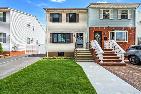 13331 127th St, New York, NY 11420