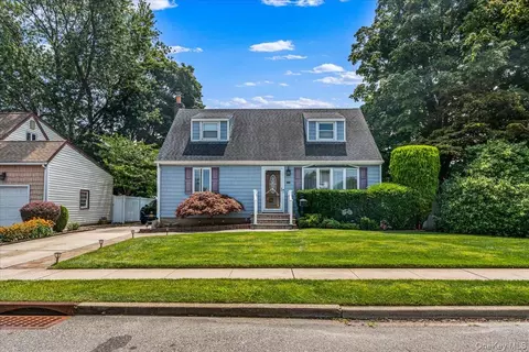 2 Gateway, South Farmingdale, NY 11735