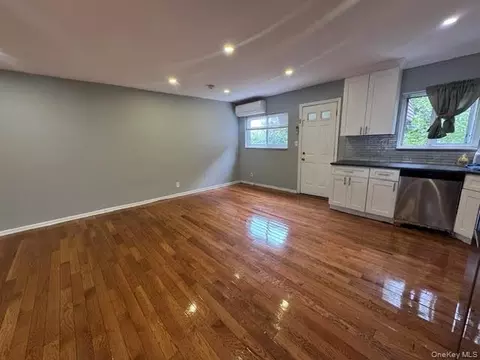 409 S 3rd Ave, Mount Vernon, NY 10550