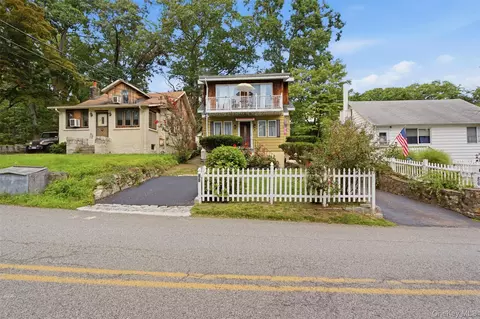 88 Becker St, Lake Peekskill, NY 10537