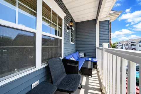 Exterior - 93 Millie Ct, Patchogue, NY 11772 photo 3 of 5