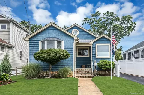 2723 Clarendon Ave, Bellmore, NY 11710