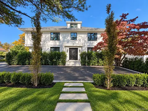 434 W Broadway, Cedarhurst, NY 11516