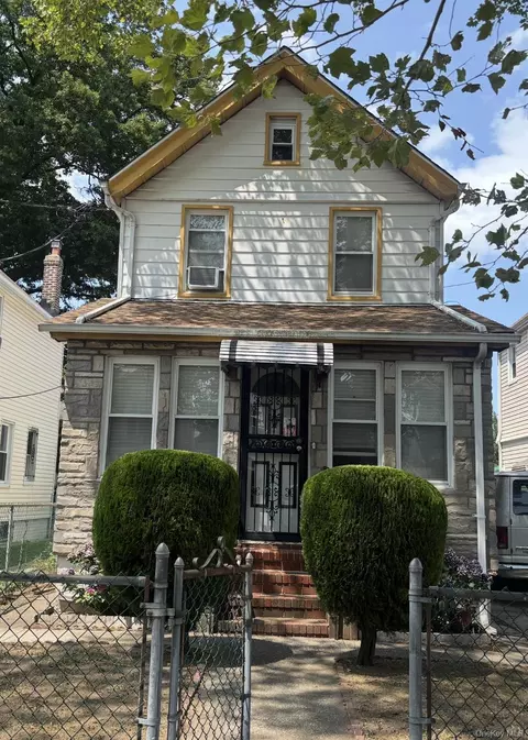 20953 111th Ave, New York, NY 11429