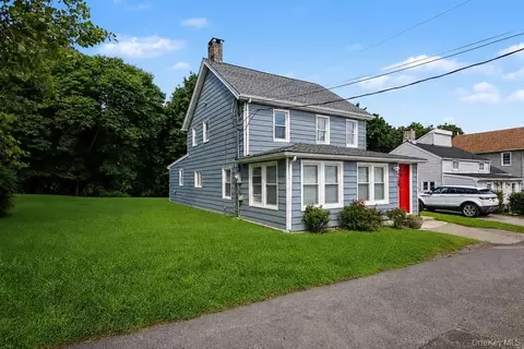 139 8th St, Cortlandt, NY 10596