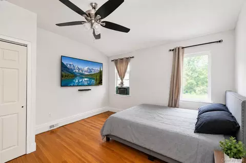 Bedroom - 71 Barton Ave, Patchogue, NY 11772 photo 10 of 10