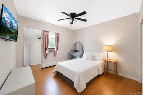 Bedroom - 71 Barton Ave, Patchogue, NY 11772 photo 2 of 10
