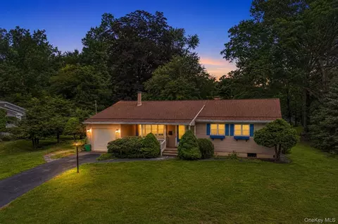 4 Jill Dr, Clarkstown, NY 10994
