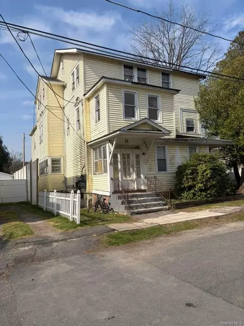 15 Tuthill Ave, Ellenville, NY 12428
