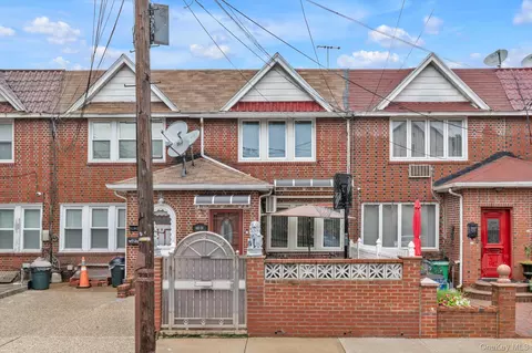 147-71 Hoover Ave, Jamaica, NY 11435