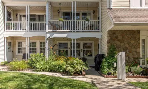 Exterior - 6 Burnham Ct, Fishkill, NY 12524 photo 2 of 13