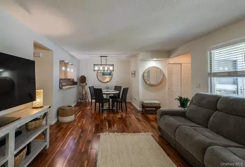 Other - 6 Burnham Ct, Fishkill, NY 12524 photo 4 of 11