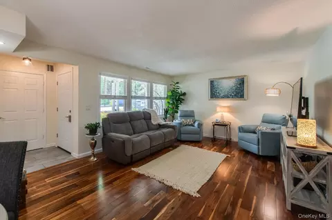 Other - 6 Burnham Ct, Fishkill, NY 12524 photo 3 of 11
