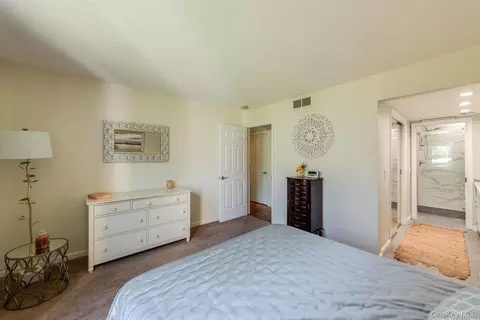 Bedroom - 6 Burnham Ct, Fishkill, NY 12524 photo 2 of 5