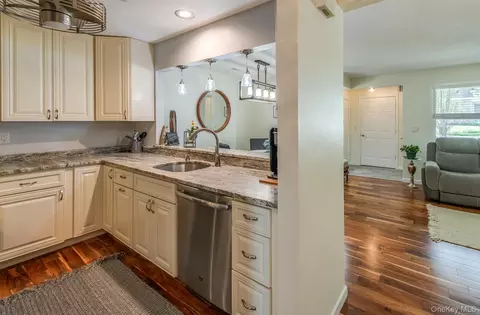 Kitchen - 6 Burnham Ct, Fishkill, NY 12524 photo 2 of 4