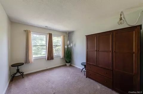 Bedroom - 6 Burnham Ct, Fishkill, NY 12524 photo 5 of 5