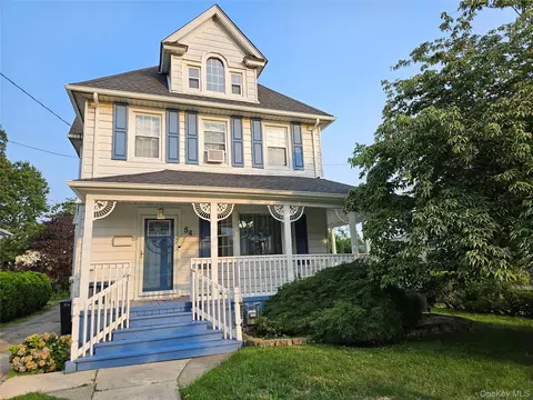 54 Catherine St, Valley Stream, NY 11581
