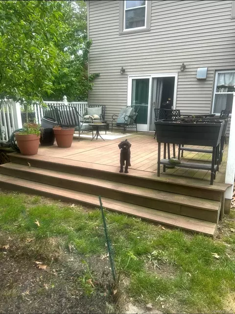 Exterior - 689 Stanton Ave, Baldwin, NY 11510 photo 2 of 3