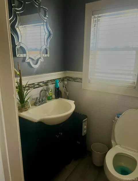 Bath - 689 Stanton Ave, Baldwin, NY 11510 photo 1 of 1