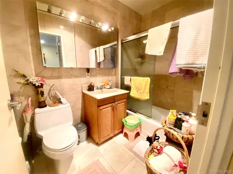 Bath - 38-22 147th St #5B, New York, NY 11355 photo 1 of 1