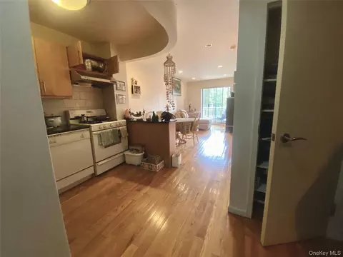 Entry Way - 38-22 147th St #5B, New York, NY 11355 photo 3 of 5