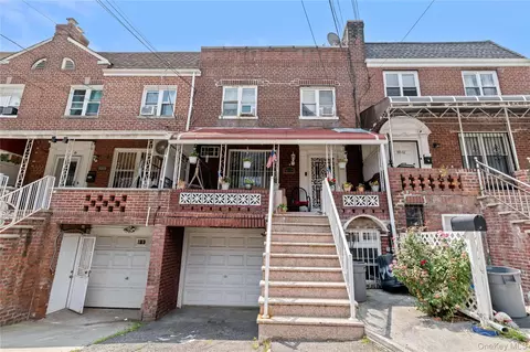 8804 209th St, New York, NY 11427