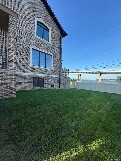 Exterior - 168-19 12th Rd, Whitestone, NY 11357 photo 3 of 5