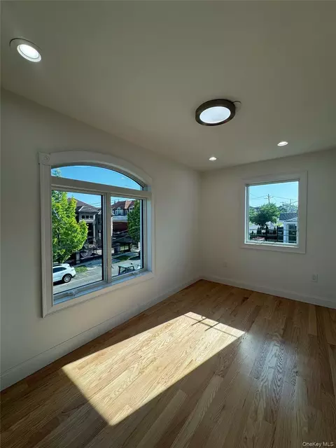 Bedroom - 168-19 12th Rd, Whitestone, NY 11357 photo 2 of 3