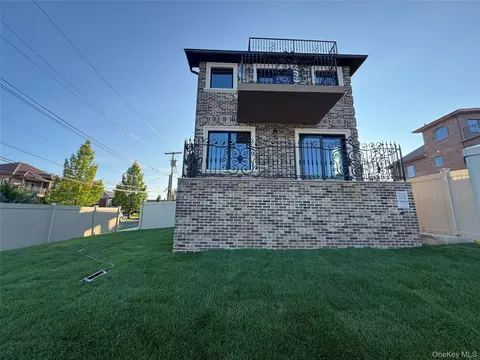 Exterior - 168-19 12th Rd, Whitestone, NY 11357 photo 4 of 5