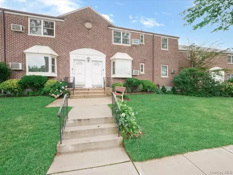 249-20 57 Ave #262, Little Neck, NY 11362